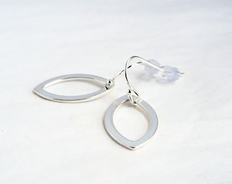 Sterling silver oval earrings - silver hoop earrings - marquise earrings - shiny oval links - silver teardrop earrings - minimalist - simple