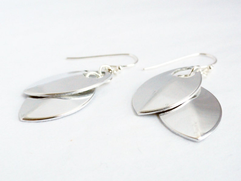 Chainmaille earrings aluminum earrings shiny silver earrings scale earrings teardrop earrings aluminum scale earrings shiny scales image 4