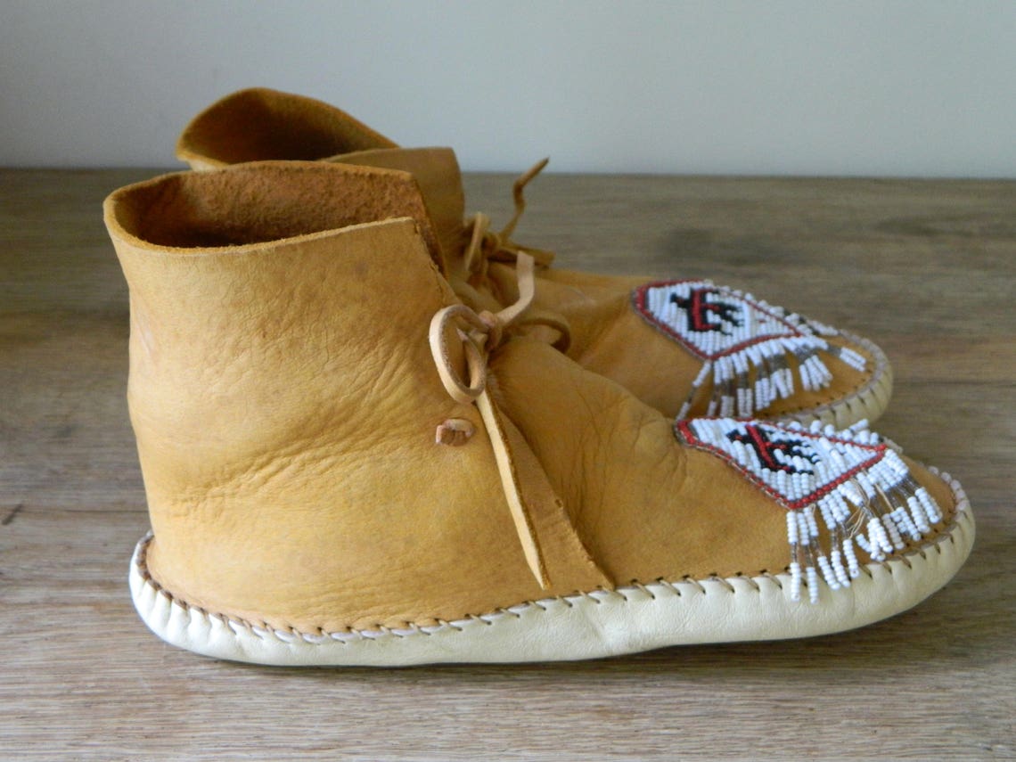 Vintage Women's Beaded Leather Moccasins Booties size 8. Etsy