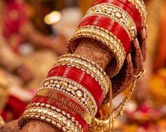 Brazaletes chura nupciales rojos con Pachi Kundan, brazaletes de boda chapados en oro, chura kundan, brazaletes chura, diseños chura, brazaletes kundan, diseño kundan