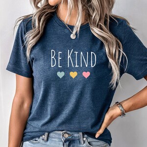 Maglietta Be Kind, maglietta Kindness, maglietta Be Kind per donna, regali per donna, regali per ragazza