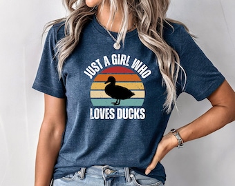 Camiseta Just a Girl Who Loves Ducks, camiseta Bella Canvas, camiseta de pato para mujer, camiseta para amantes de los patos, camiseta de cría de patos, camiseta de granja