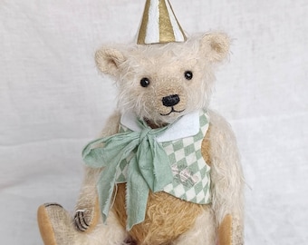 Oso de peluche de circo vintage hecho a mano por el artista Brody