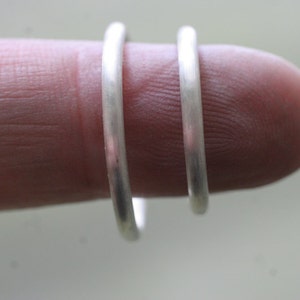 2 mm round 14k White gold wedding band set image 2