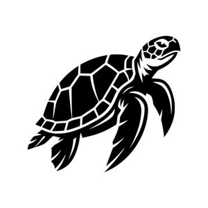 以下が含まれることがあります： 泳いでいるウミガメを描いた、コントラストの強い白黒のグラフィックイラストレーション。大胆な黒の塗りつぶしと鮮明な白のラインで、カメの甲羅、ヒレ、頭部を表現し、シャープでスタイリッシュなシルエットを作り出しています。