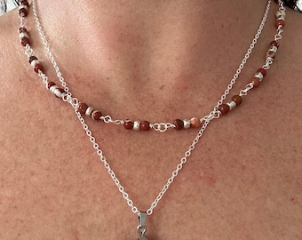 Collana a strati di diaspro rosso