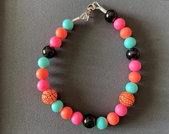 Pink-schwarz-türkisfarbene Haustier-Halskette für den Spieltag | Handgefertigtes Perlenhalsband-Accessoire