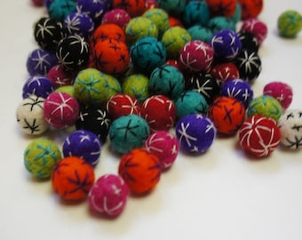 30 % SALE, Felt Ball, 1.5 cm Felt Ball, Embroidery Felt Ball, Wool Ball, Nursery Decor, Pom Pom, Felt Pom Pom, Felt Christmas Tree Garland,