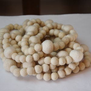 Pom Pom Garland, Natural Farmhouse Decor, Felt Ball Garland, Christmas Tree Garland, Cream White Garland, Wool Garland, Nursery Garland