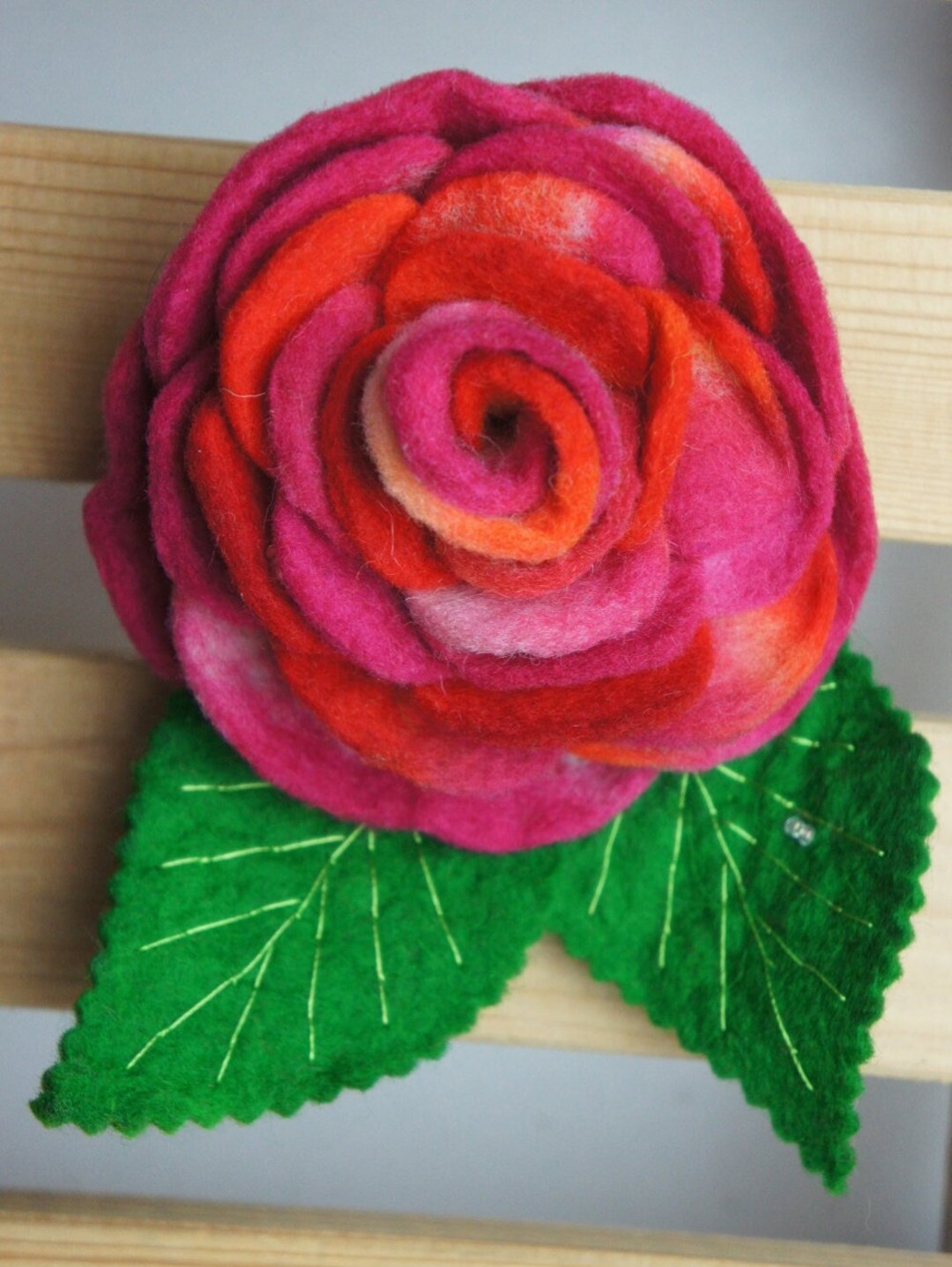 SALE 20 Felt Rose Brooch, Felt Flower Pin, Felt Accessory, Large Red