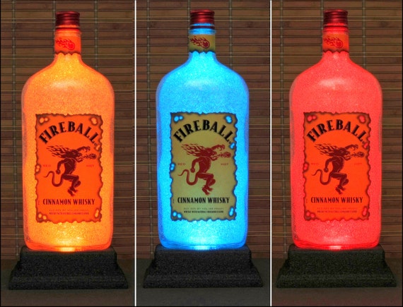 Boule De Feu Cannelle Whisky Led Couleurs Changeantes Lumière Télécommande Contrôle Alcool Bouteille Lampe Bar Light Homme Des Cavernes