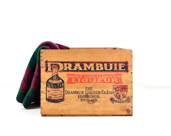 DRAMBUIE Whiskey Liqueur Vintage Wood Crates
