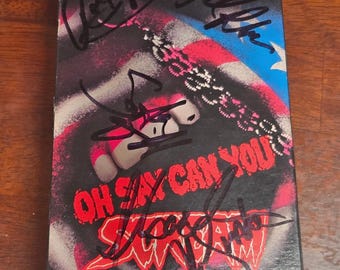 Skrzynia VHS z autografem Skid Row Pełna oryginalna obsada: Sabo, Affuso, Bach, Bolan, Hill z autografem