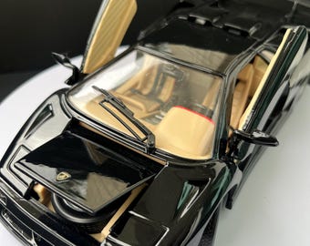 Custom 1:18 Lamborghini Diablo Diecast Model – Personalized License Plate Miniature Car