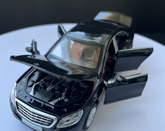 Custom 1:32 Mercedes-Benz Maybach S600 Diecast Model – Personalized License Plate Miniature Car