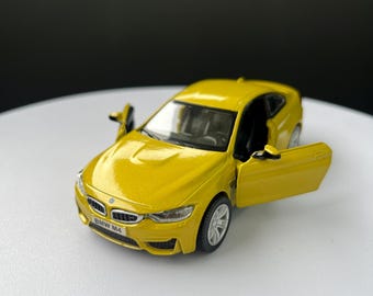 Custom 1:36 BMW M4 Diecast Model – Personalized License Plate Miniature Car