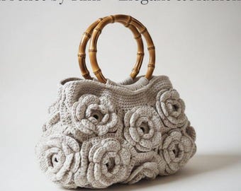 Hand-Crocheted Floral Cotton Bag with Bamboo Handles – Spring Accent Bag