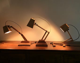 Lámpara de escritorio de madera