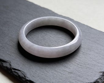 ミャンマー産翡翠認定バングル：天然グリーンラベンダー翡翠