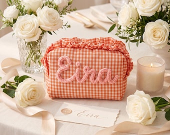Neceser personalizado con volantes, neceser bordado con nombre, organizador de viaje para luna de miel, artículos esenciales para la mañana de la boda, regalo para la novia