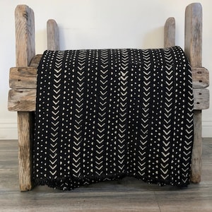 Black & White Mud Cloth: African Boho Textile, Geometric Chevron Print (66" x 43")