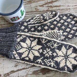 Mittens in Scandinavian Design      ANIKA