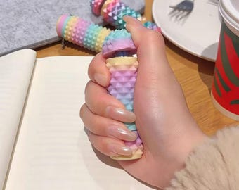 Spiky Sensory Roller Spielzeug, Handmassagegerät mit Pastellfarbverlauf, Angst Relief Fidget