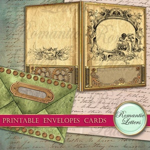 K&ouml;nnte beinhalten: Druckbare Umschlagkarten im Vintage-Steampunk-Design. Die Karten zeigen einen gr&uuml;nen Lederumschlag mit Messingakzenten und einen goldfarbenen Rahmen mit filigranen Details. Der Text "PRINTABLE ENVELOPES CARDS" ist in Rot auf wei&szlig;em Hintergrund gedruckt.