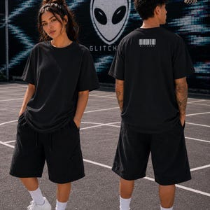 T-Shirt mit verbuggtem Barcode | Cyberpunk-Streetwear-T-Shirt in limitierter Auflage | Comfort Colors Rückendruck