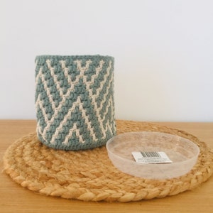 Crochet Planter image 3