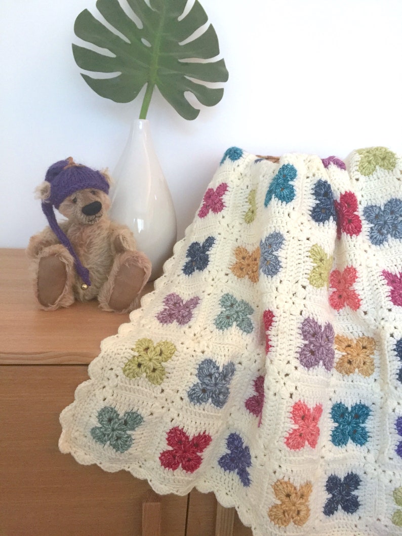 US Terms Fleur Crochet Blanket pattern image 4