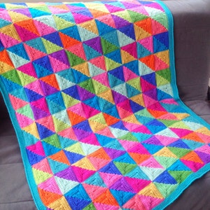 Crochet Blanket Pattern with bonus 'Design Your Own' templates image 1