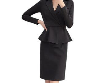 Conjunto de alfaiataria elegante preto com peplum para escritório