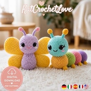 Peut inclure: Deux jouets au crochet faits à la main : un papillon et une chenille. Le papillon est violet avec des ailes jaunes, et la chenille est bleue, orange, verte, rose et violette. L'image comprend le texte "KatCrochetLove" et "Téléchargement numérique PDF Pattern".