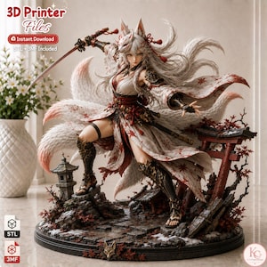 Könnte beinhalten: Ein 3D-druckbares digitales Dateiset für eine mehrschwänzige Fuchscharakter-Figur. Die Figur trägt einen weiß-roten gemusterten Kimono, eine Fuchsmaske und Rüstung und hält ein Katana. Der Sockel zeigt ein Torii-Tor, eine Steinlaterne und Ahornblätter.