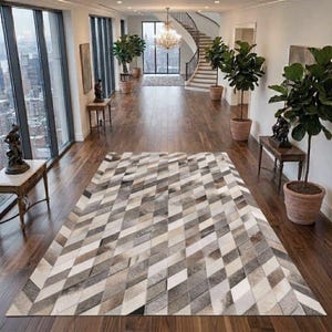 Silber & Dunkelgrau Hair-on-Hide Diagonales Blockmuster Leder Teppich 5 x 8 ft Handgefertigter Läufer / Flächenteppich