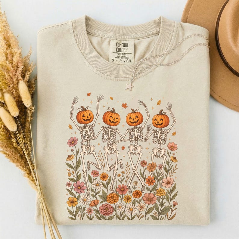 Pumpaskelettskjorta, Halloweenskelettskjorta, dansande skelett-t-shirt, läskig säsongskjorta, söt pumpahuvudskjorta, höstblommig Halloween-t-shirt bild 1