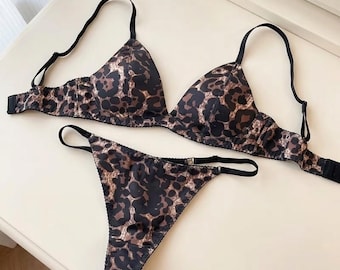 Zijdeachtige set dames bralette en string, naadloze Franse lingerie, Summer Intimates
