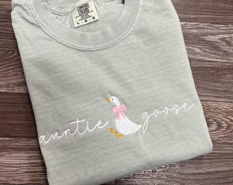 Embroidered Auntie Goose Shirt, Trendy Aunt Shirt, Gift for Sister, Gift for Auntie