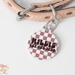 Aangepaste hondenpenning, geruite hondenpenning, retro huisdier-ID-tag, gepersonaliseerde hondenpenning, mauve hondenpenning, cadeau voor hond, gepersonaliseerde ronde huisdiertag