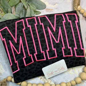 Chemise Mimi brodée, chemise mimi léopard, chemise fête des mères, cadeau fête des mères, chemise maman, t-shirt maman léopard noir, fuchsia, chemise grand-mère