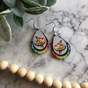 Teacher Earrings, Paint Artist Earrings, Art Teacher Gift, Artist Earrings, Dangle Earrings, Gift for Artist, Palette earrings, Art Earrings