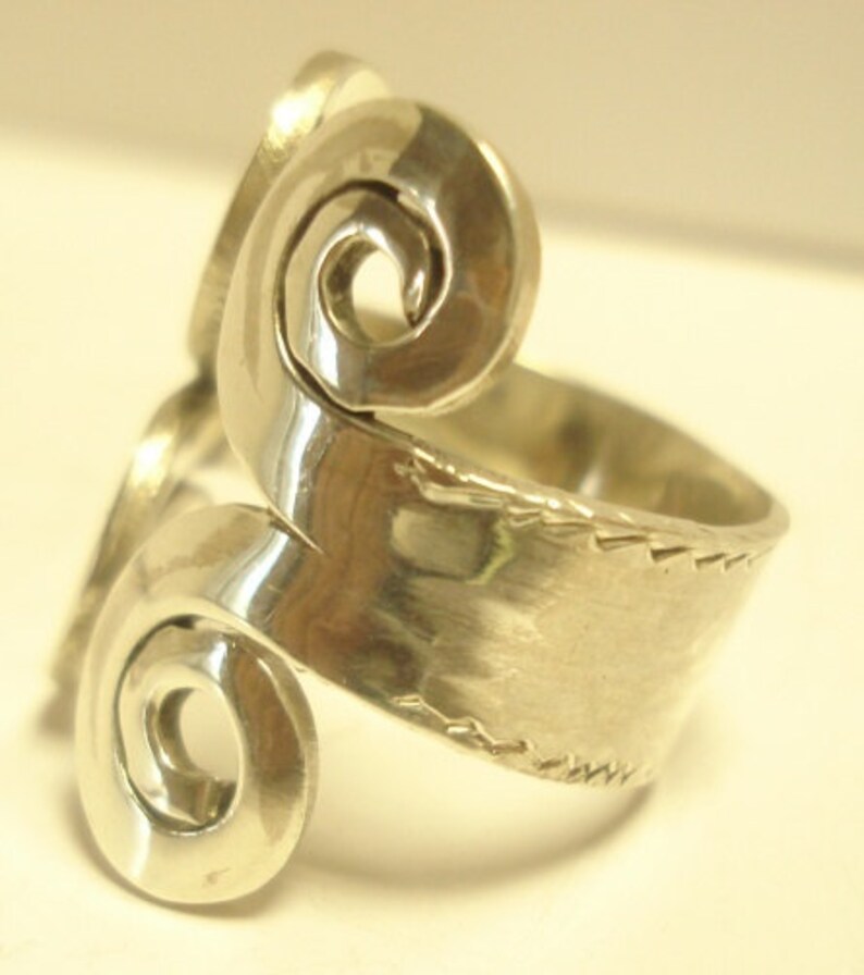 Ring with winded ends and widened backpart sterling image 3