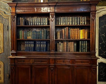 Libreria in legno in stile antico, lussuosa libreria per ufficio e soggiorno, mobile contenitore in legno massello realizzato a mano.