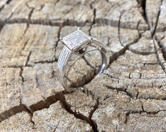 Genuine . 10K White Gold . Engagement . Pave Diamond . Square . Ring . Size 8