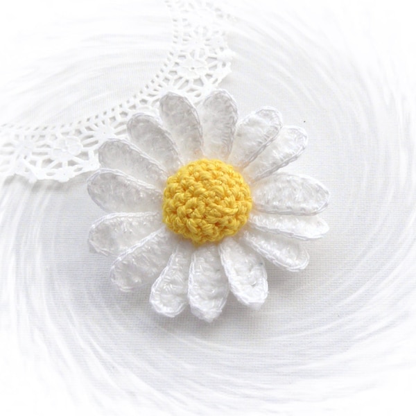 Crochet Daisy Flower Brooch - Crochet Marguerite - Made to Order