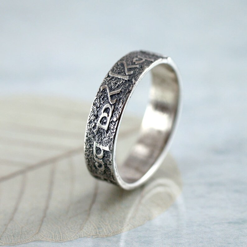 Elvish Rune Ring: Sterling Silver Tengwar Script Band - Etsy UK