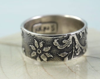 Wide Silver Ring Engraved Flower Pattern
