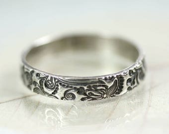 Fairytale Silver Ring 4 mm Wide Sterling Band Flowers  Floral Ring  Flower Detail