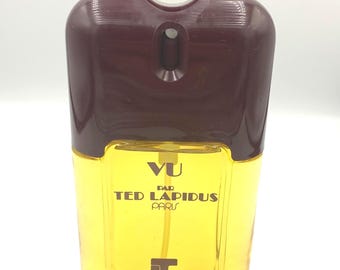 テッド・ラピダスによる「Vu Ted Lapidus」は、女性向けのシプレフローラル系のフレグランスです（100ml）。